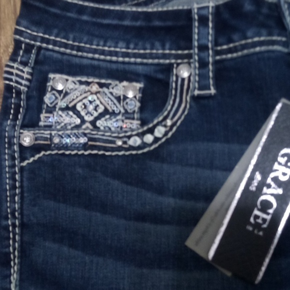 Grace in LA Women's 27 Embroidered Shimmer Boot Cut NWT - Picture 6 of 8